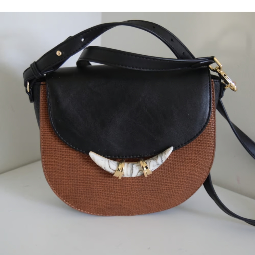 Stella and Dot Saddle/Black Chelsea Handbag